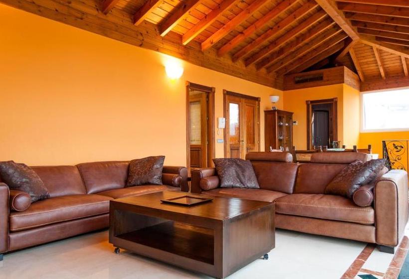 هتل Villa Vista Lara Canovas Nerja