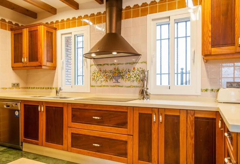 هتل Villa Vista Lara Canovas Nerja