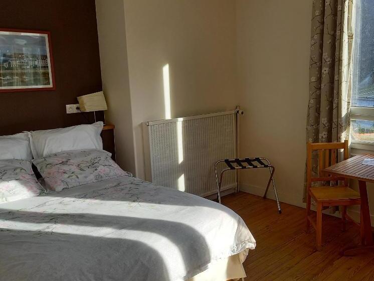 בית מלון כפרי Voiles Et Terrasses By Corinne Résidence Face Au Port