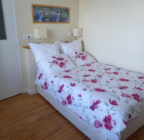 בית מלון כפרי Voiles Et Terrasses By Corinne Résidence Face Au Port