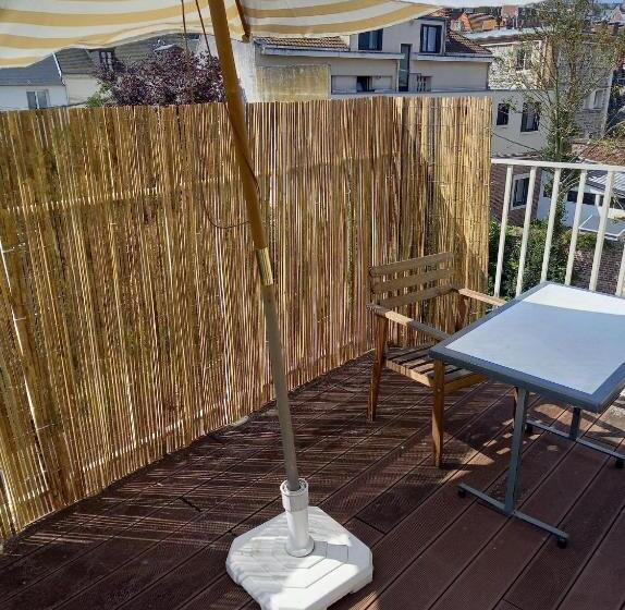 בית מלון כפרי Voiles Et Terrasses By Corinne Résidence Face Au Port