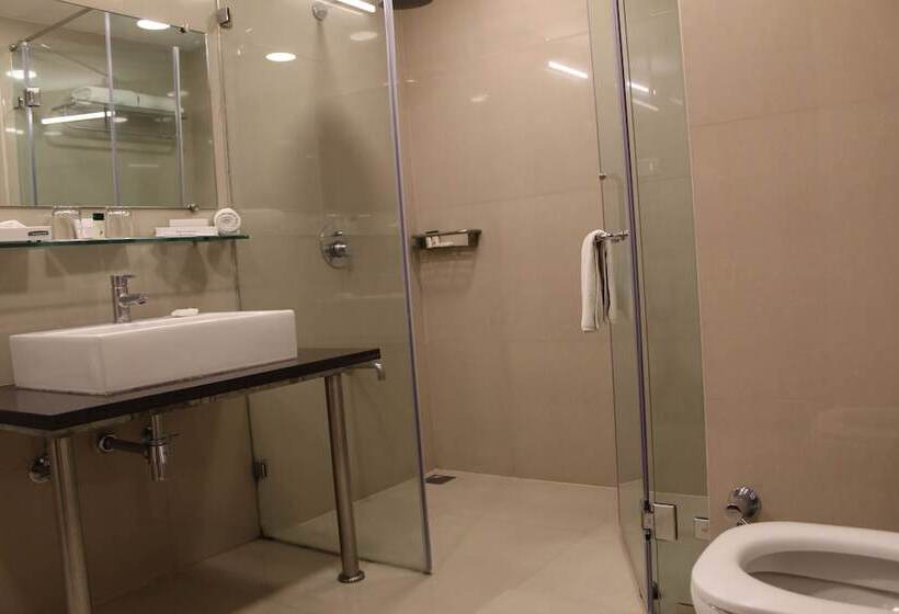 Brilliant Hotel & Convention Center