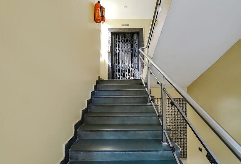 Jk Rooms 127 Hotel Parashar Check In