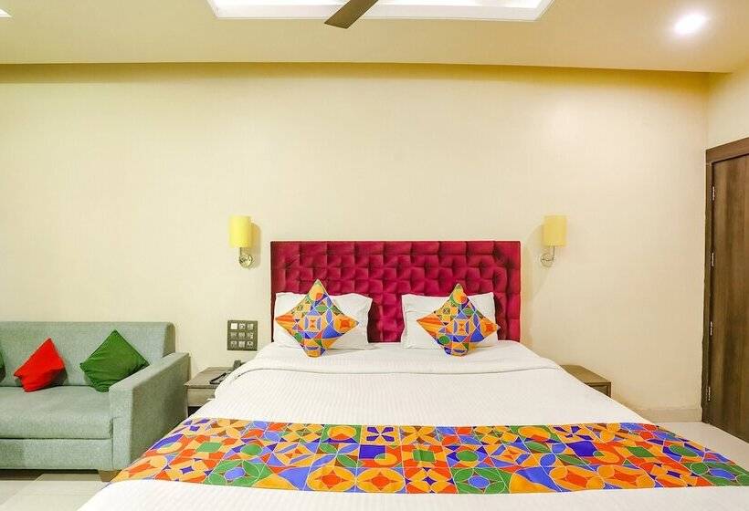 Jk Rooms 127 Hotel Parashar Check In