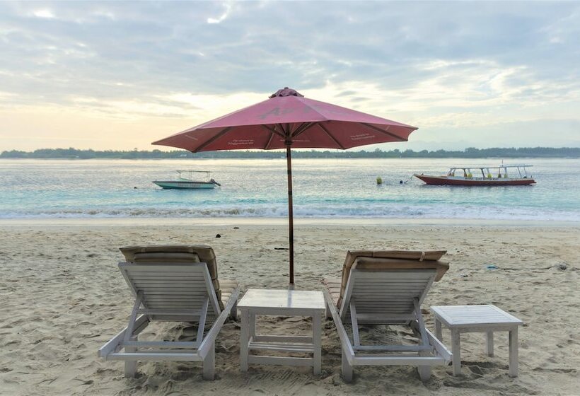 مسافرخانه Warna Beach