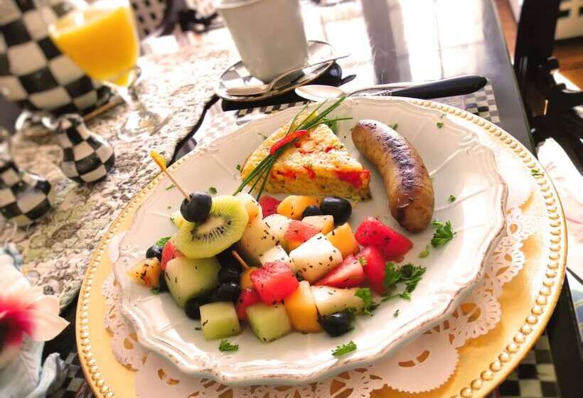 فندق 10 Fitch Luxurious Romantic Inn