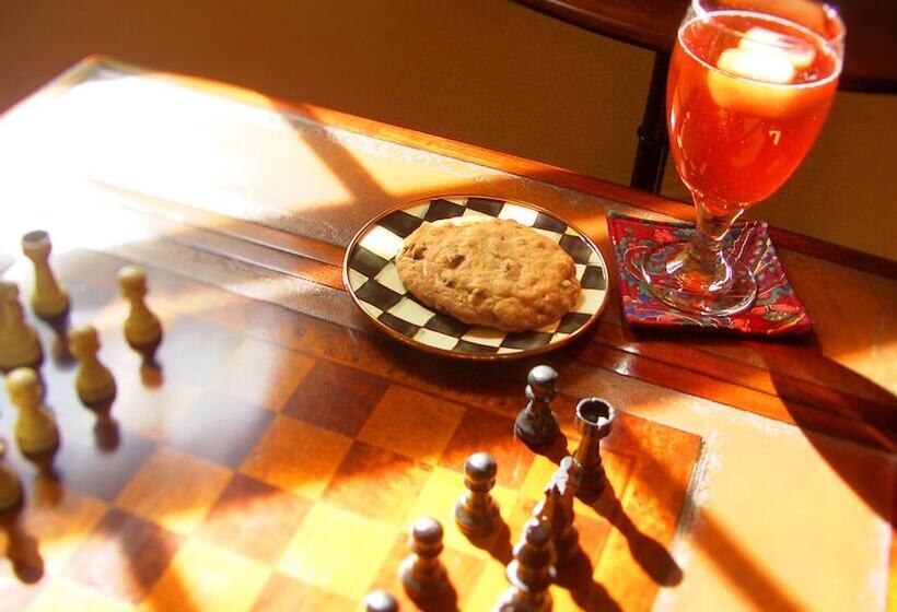 فندق 10 Fitch Luxurious Romantic Inn