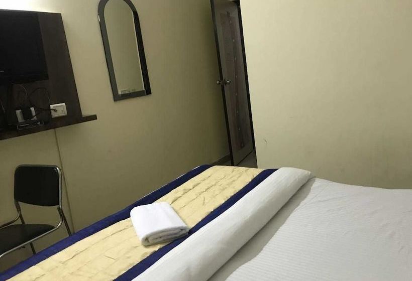 Отель Aamantran Inn