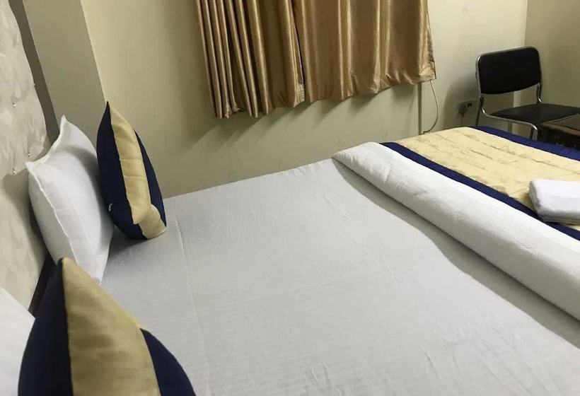 Отель Aamantran Inn