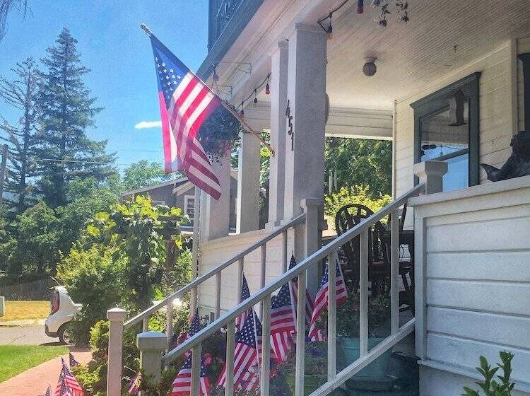 فندق Abigail S Bed And Breakfast Inn