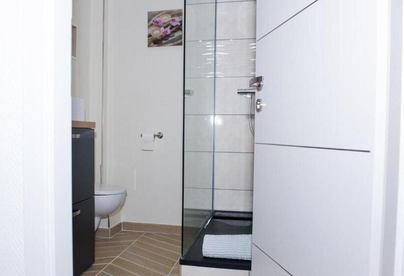 Отель Chambre D Hôtes Au Coeur De Nancyb&b