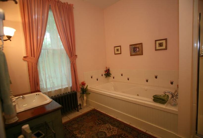 בית מלון כפרי Barrister's Bed & Breakfast