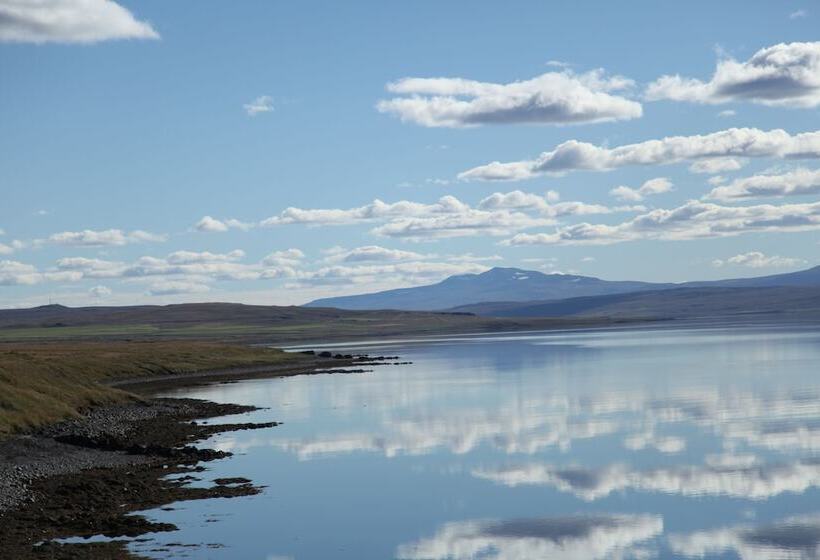 هتل Bessastadir Guesthouse