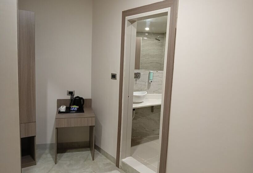 Отель Bk Castles