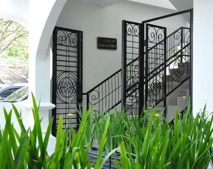 Отель Casa De Wanea