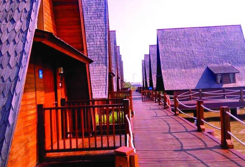 فندق Cirebon Waterland