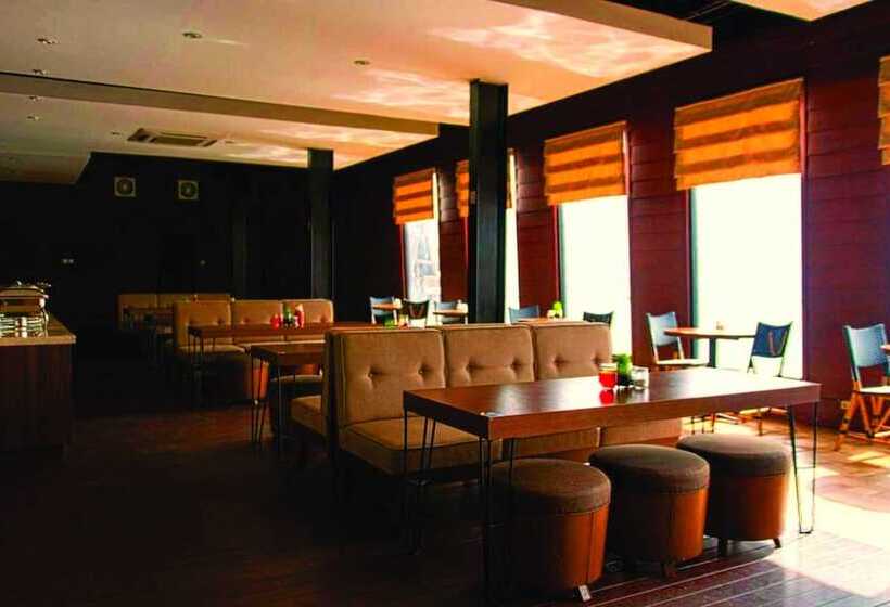 فندق Cirebon Waterland