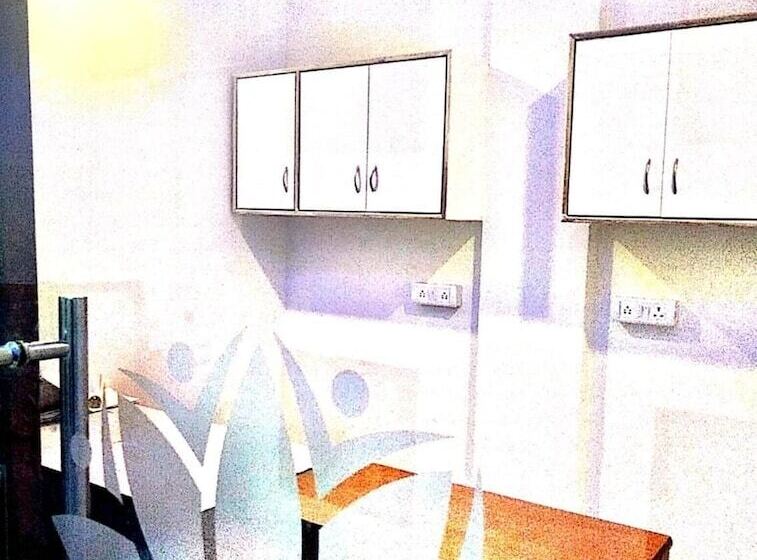 בית מלון כפרי City Backpackers Hostel