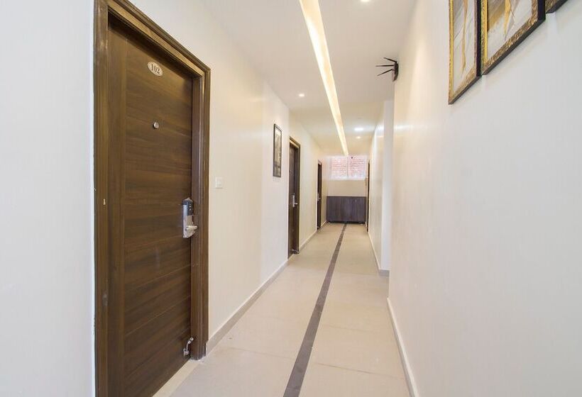 هتل Super Collection O Ssr Royal Suites