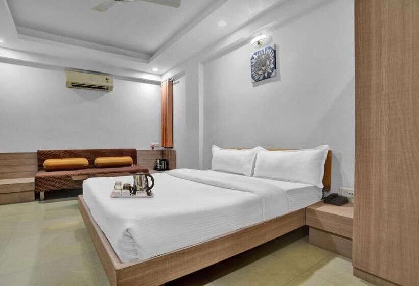 酒店 Super Townhouse Divya Palace