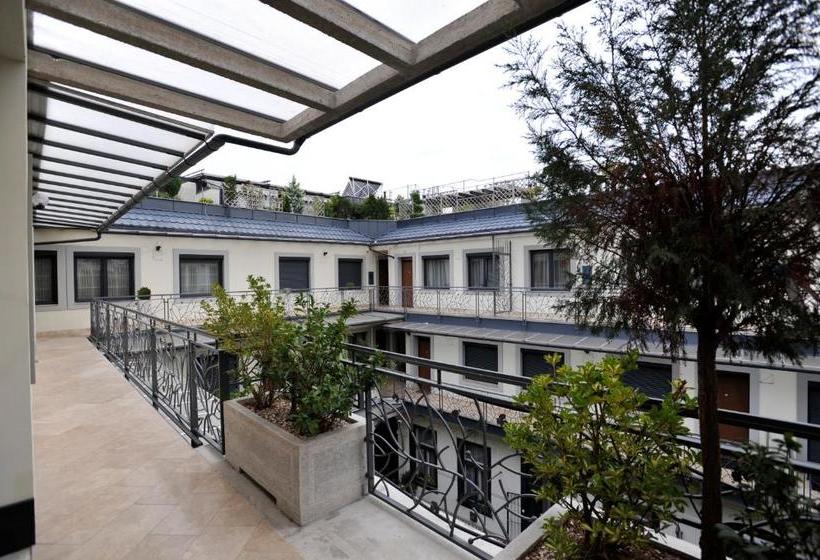 בית מלון כפרי Dunaflat - Opera Romantica Apartment