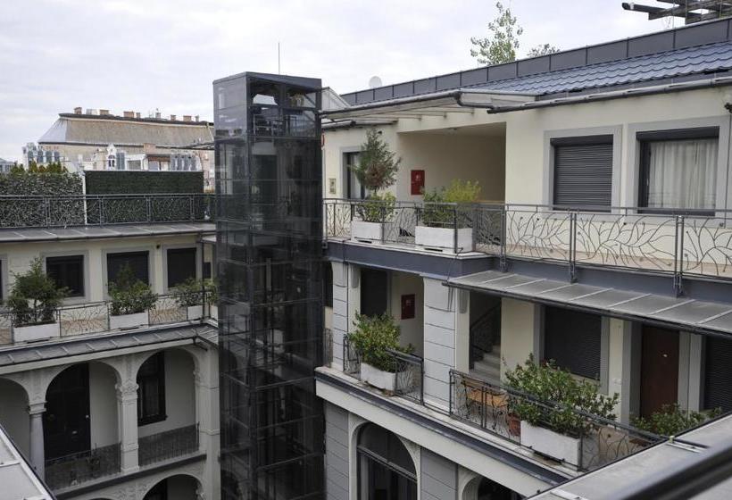 בית מלון כפרי Dunaflat - Opera Romantica Apartment