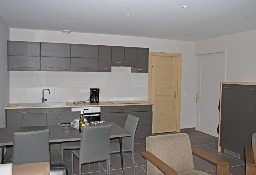 Отель Entre Lac Et Montagnes