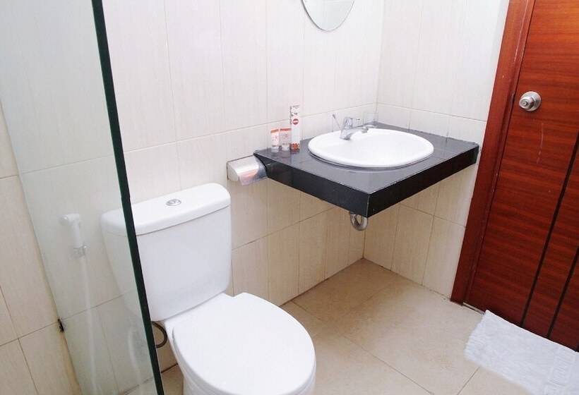 Reddoorz At Hotel Gajah Mada Palu