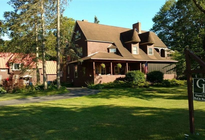 فندق Geyser Lodge