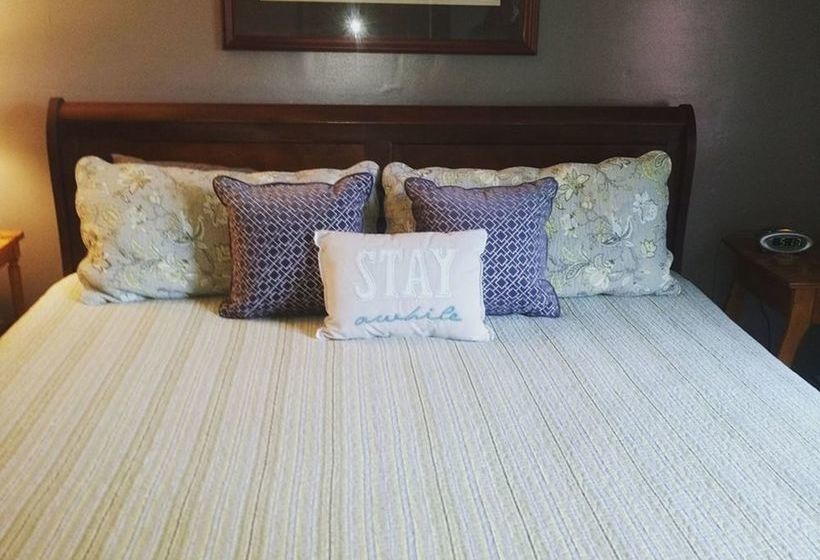 فندق Geyser Lodge