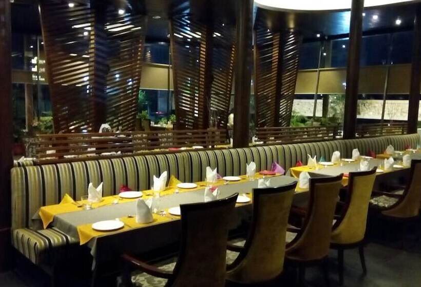 酒店 Golden Blossom Imperial Resorts