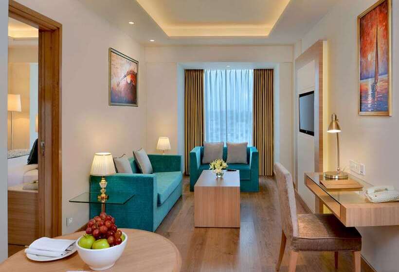 ホテル Golden Sarovar Portico Amritsar