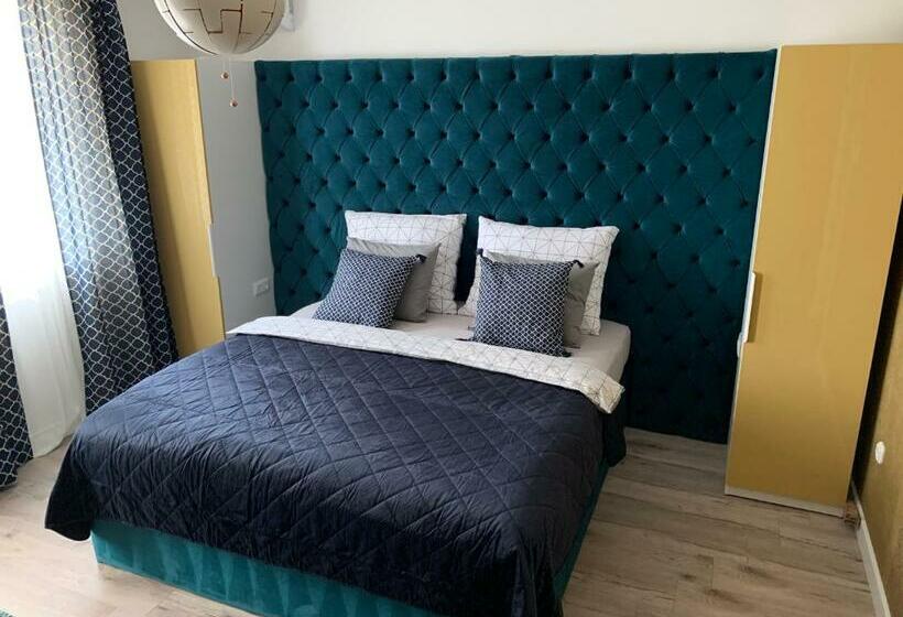 Отель Hollik Apartmanház