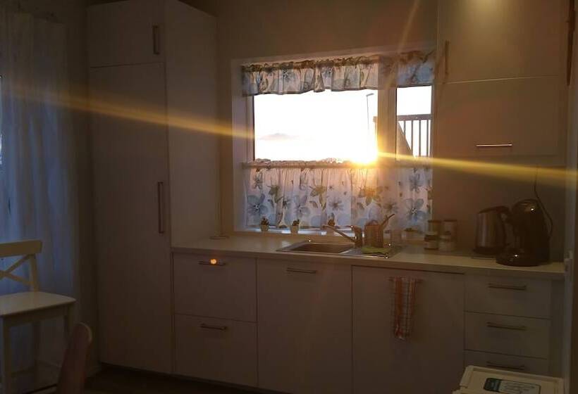 هتل House On The Hill