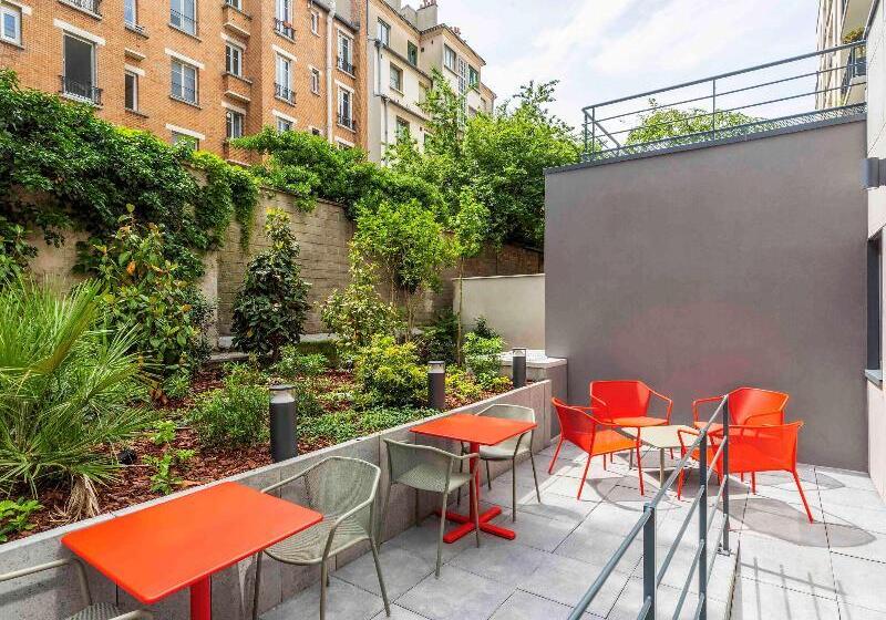 Отель Ibis Budget Paris Clichy Mairie