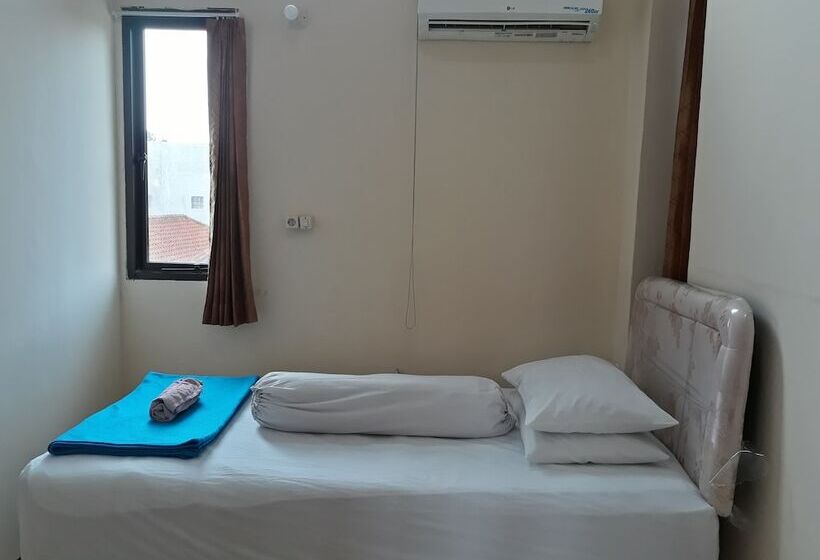 호텔 Imam Bonjol Hostel