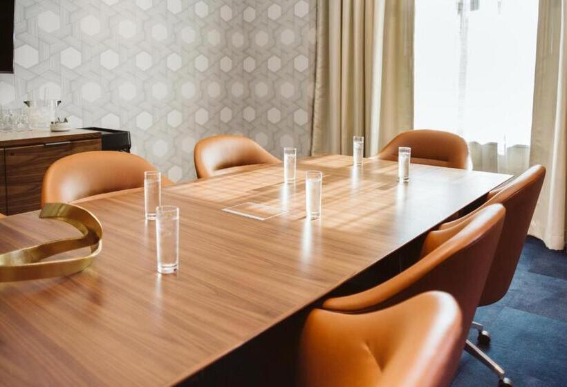 Отель Indigo Hattiesburg, An Ihg