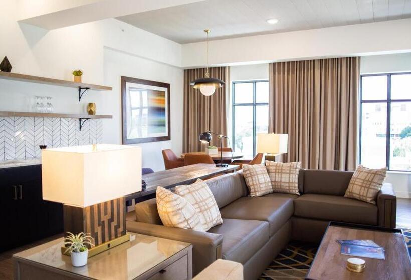 Отель Indigo Hattiesburg, An Ihg