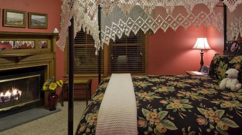 호텔 Inn At Ellis River