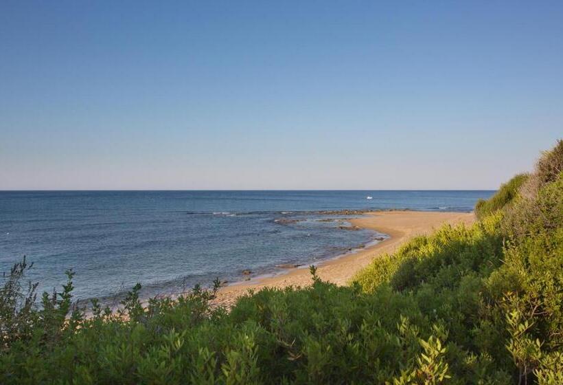 Отель Kavos Plaza