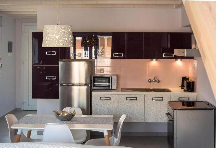 Отель Kavos Plaza