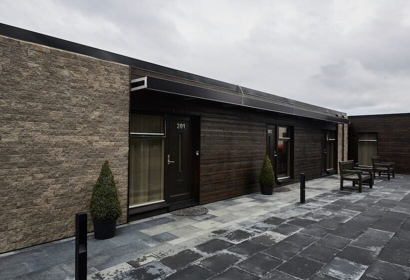 هتل Keflavik Micro Suites