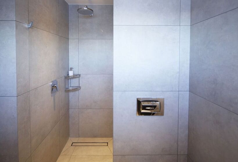 هتل Keflavik Micro Suites