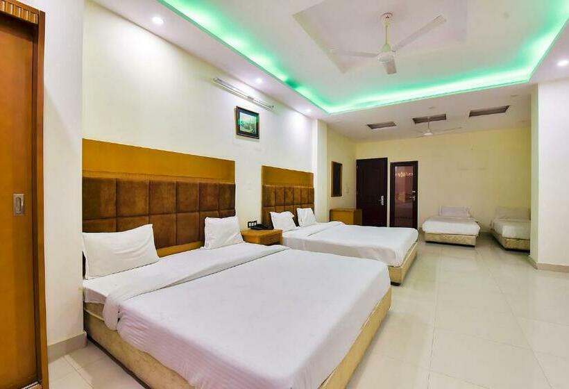 בית מלון כפרי Kirti Heritage