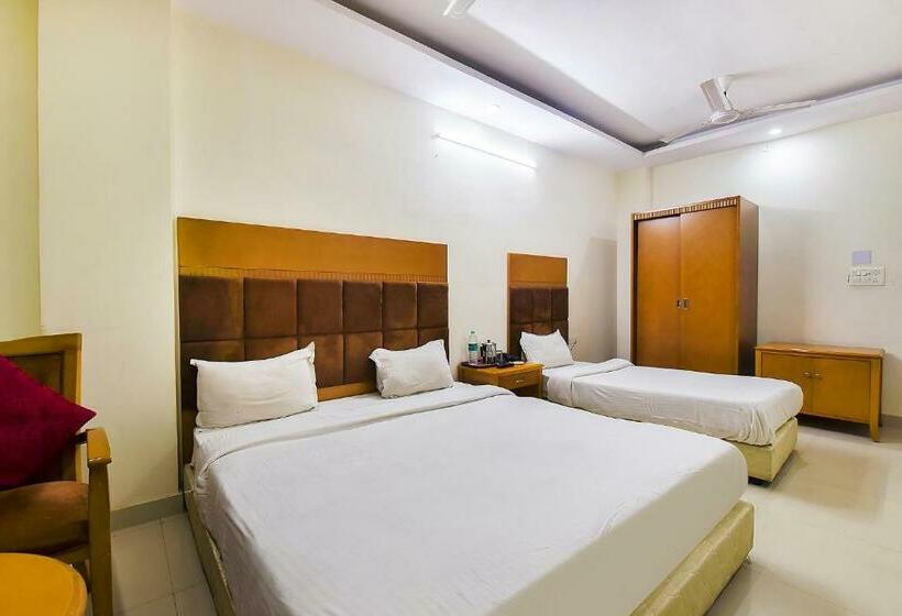 בית מלון כפרי Kirti Heritage