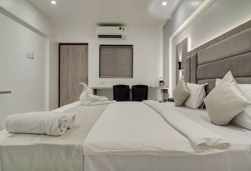 فندق Kurla Residency