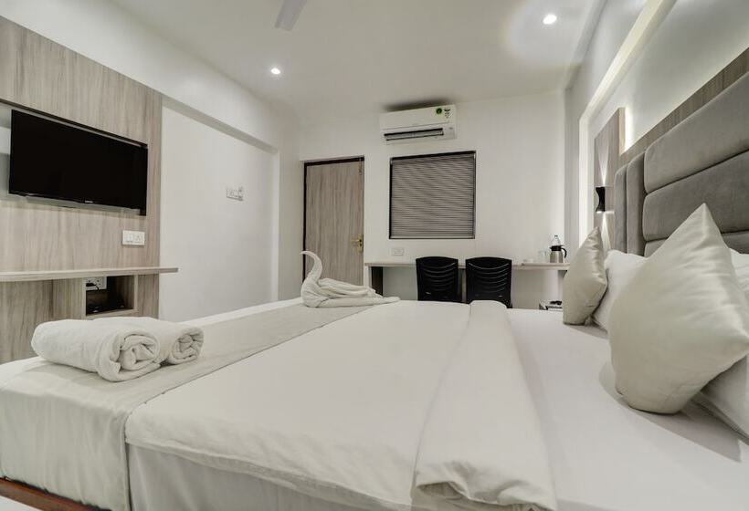 فندق Kurla Residency