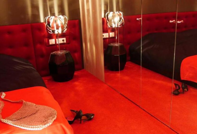 בית מלון כפרי La Parenthèse Envoutée