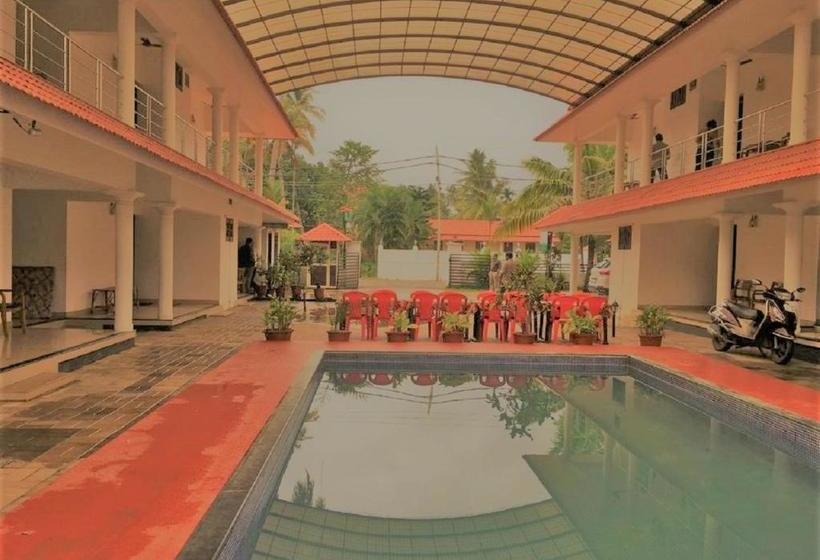 هتل Lake Gardens Resorts