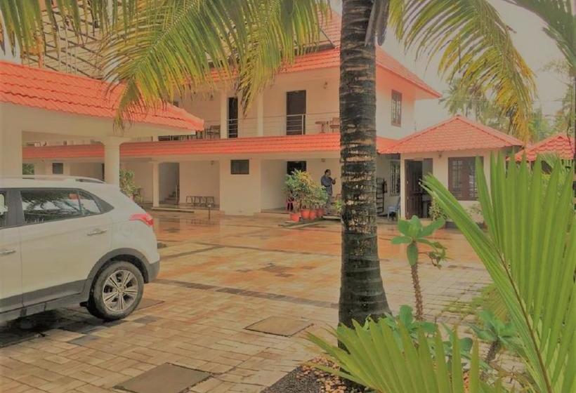 هتل Lake Gardens Resorts